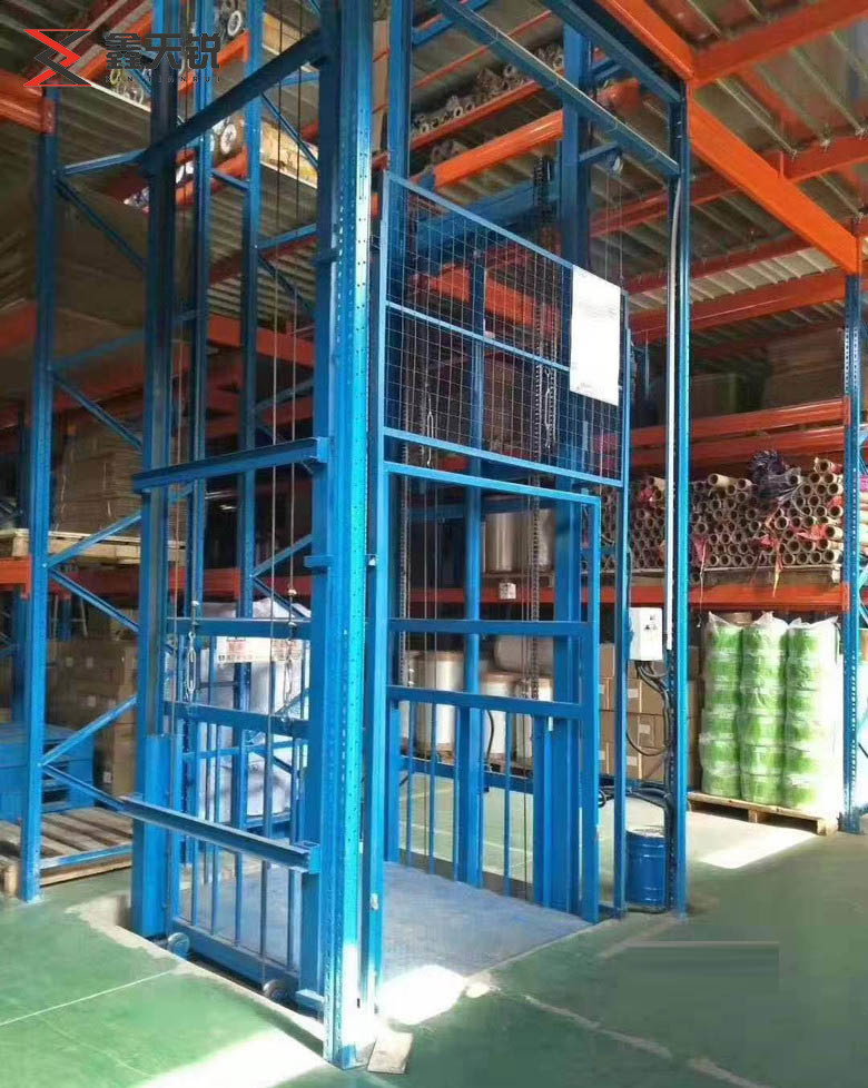 图木舒克导轨式升降机